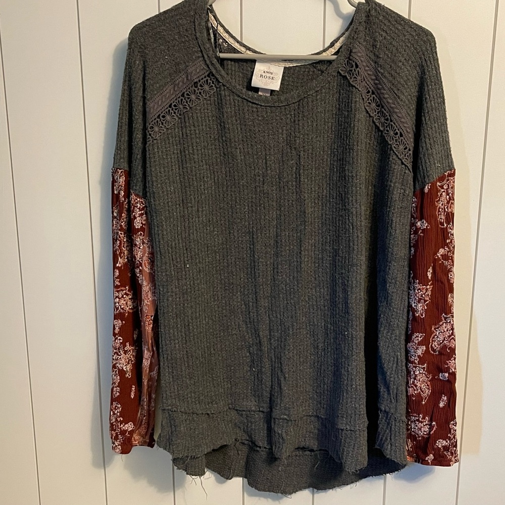 Knox Rose Long Sleeve Top